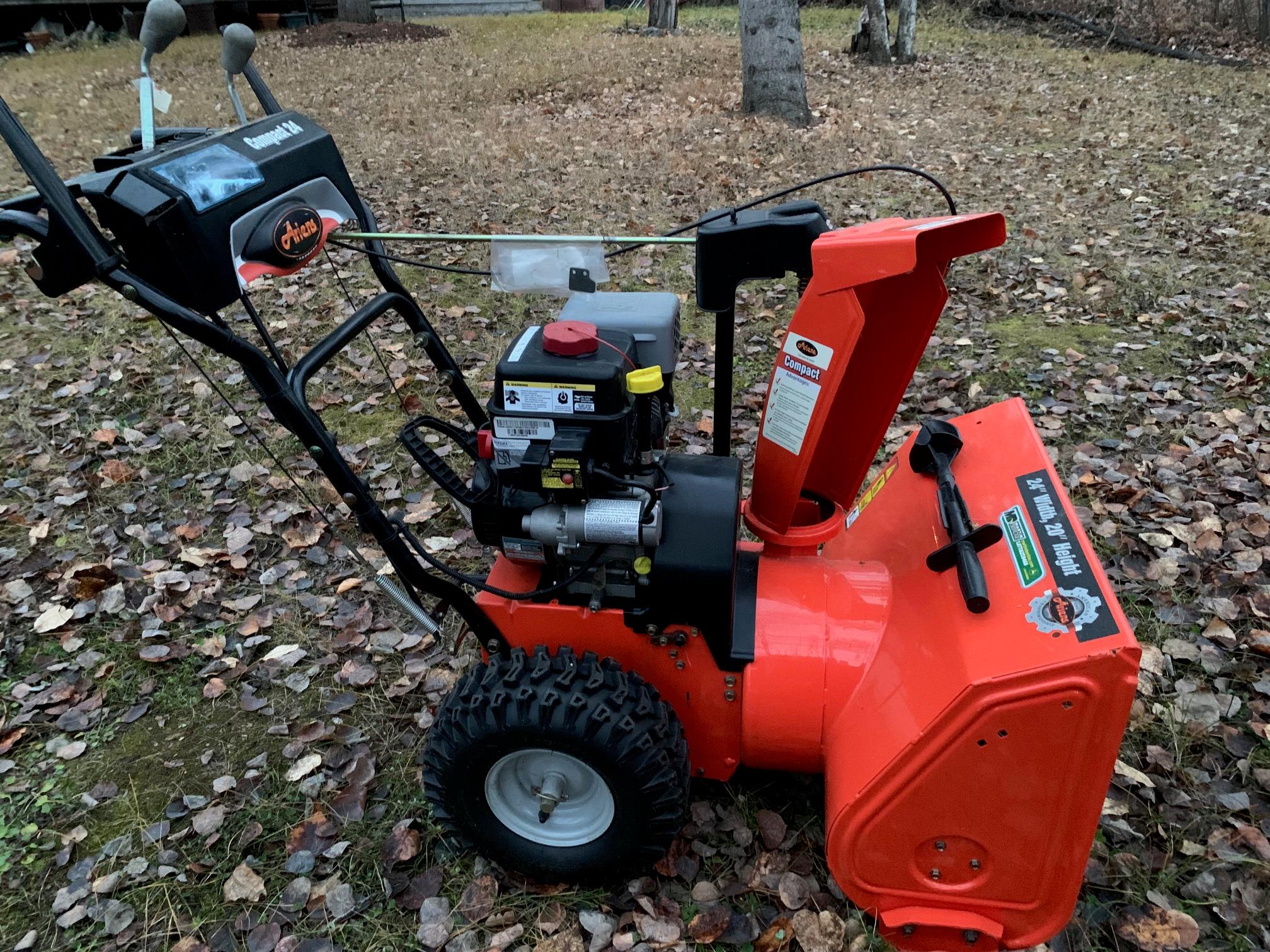 Photo of Snowblower -Ariens Compact 24