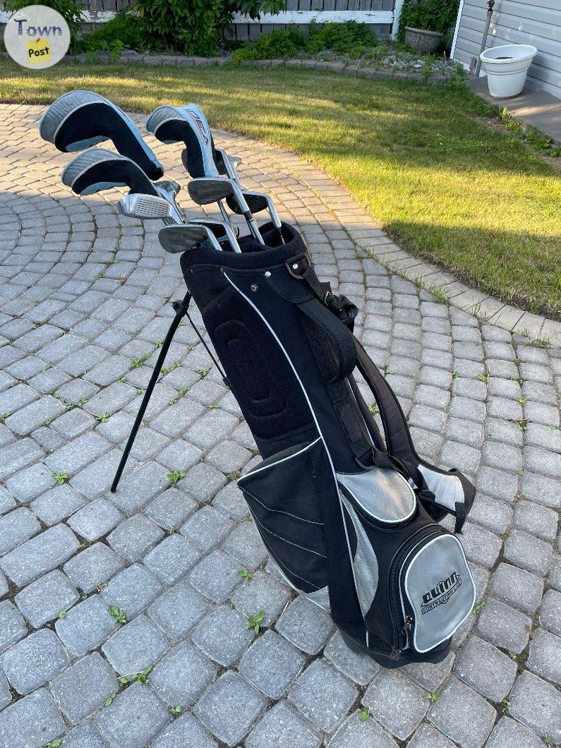 Photo of Ladies left handed golf clubs and golf bag